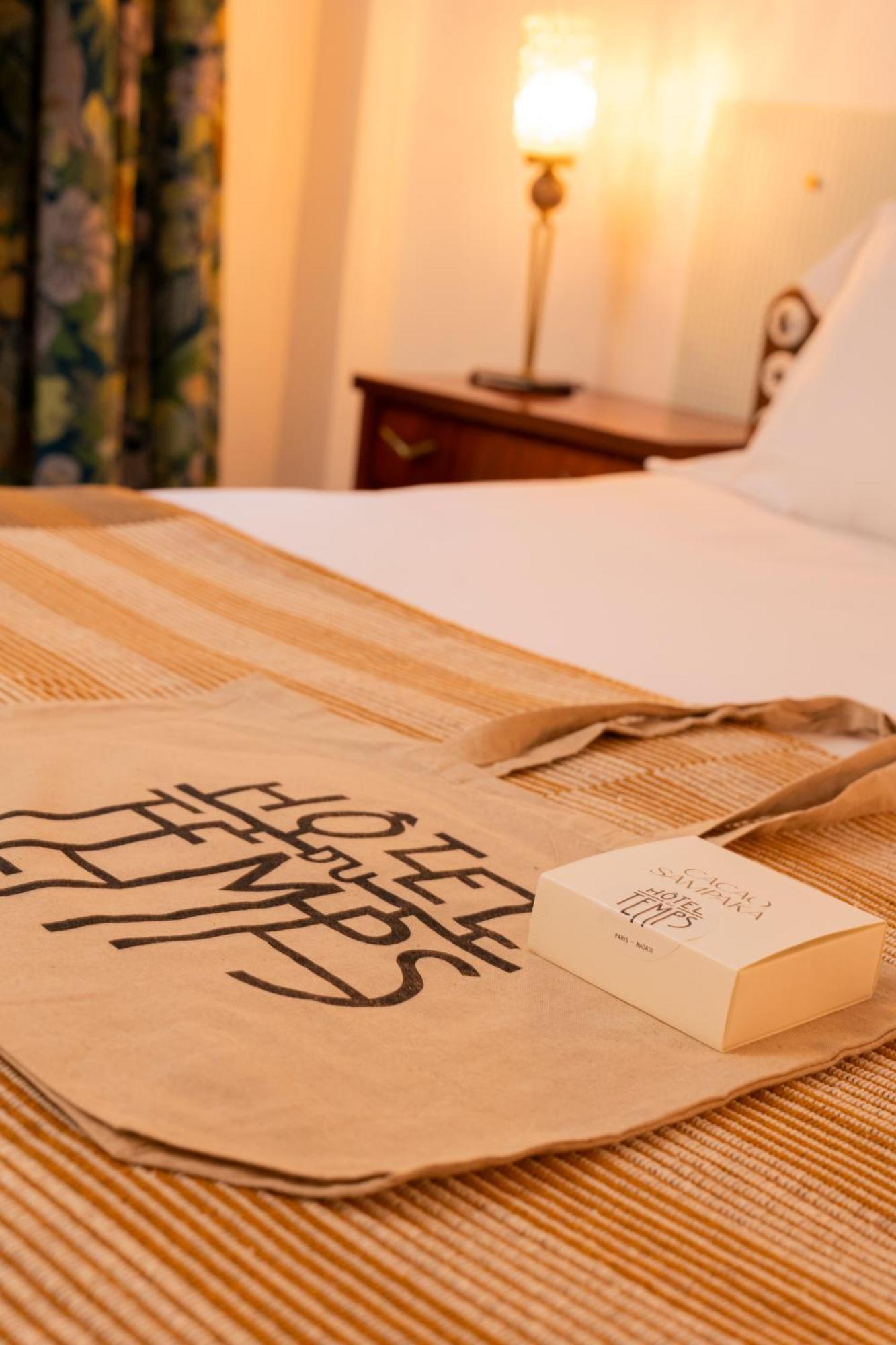 Hotel Du Temps Мадрид Екстериор снимка