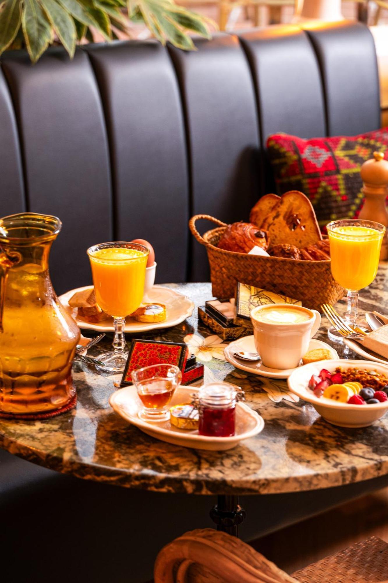 Hotel Du Temps Мадрид Екстериор снимка
