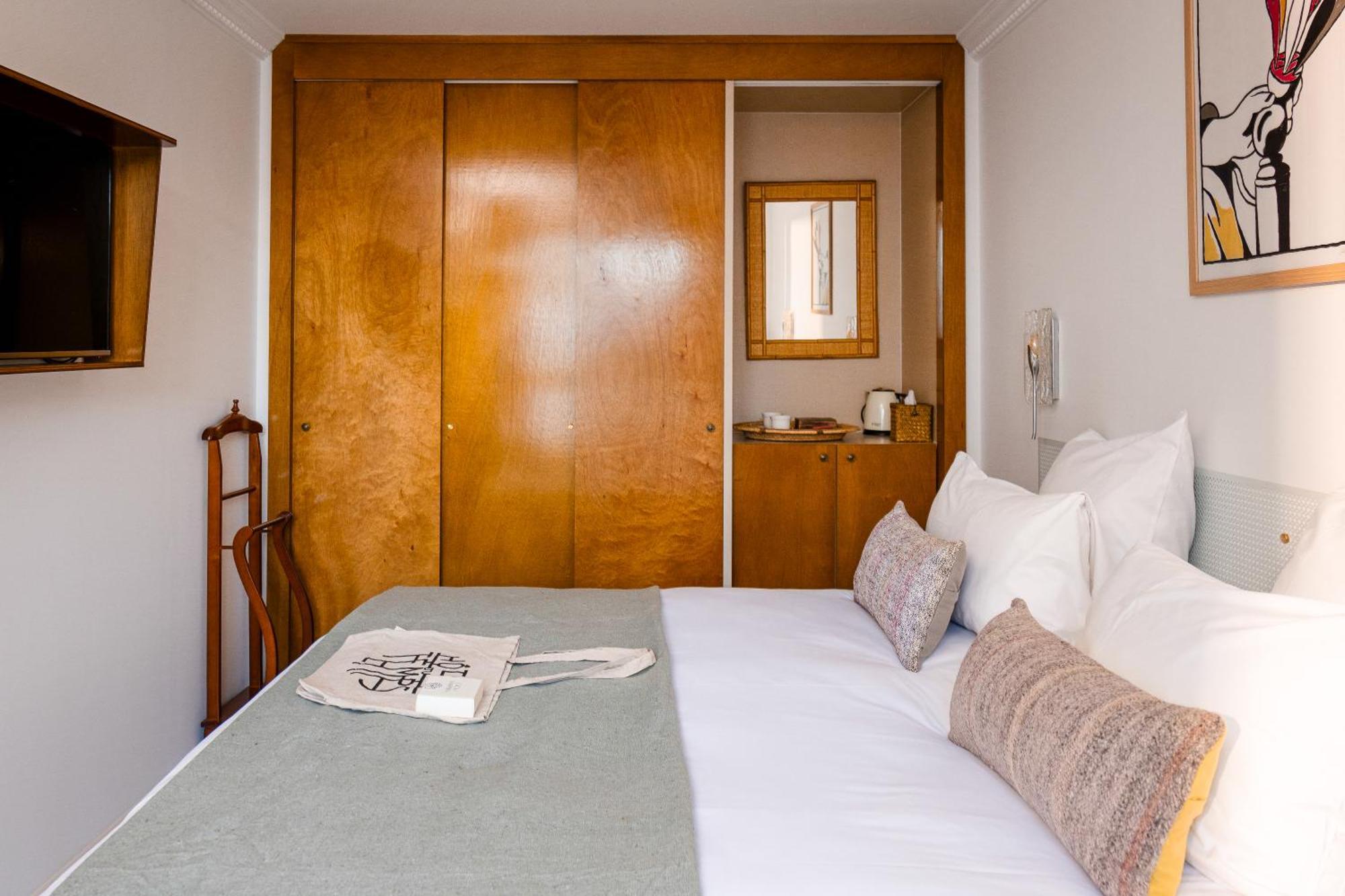 Hotel Du Temps Мадрид Екстериор снимка
